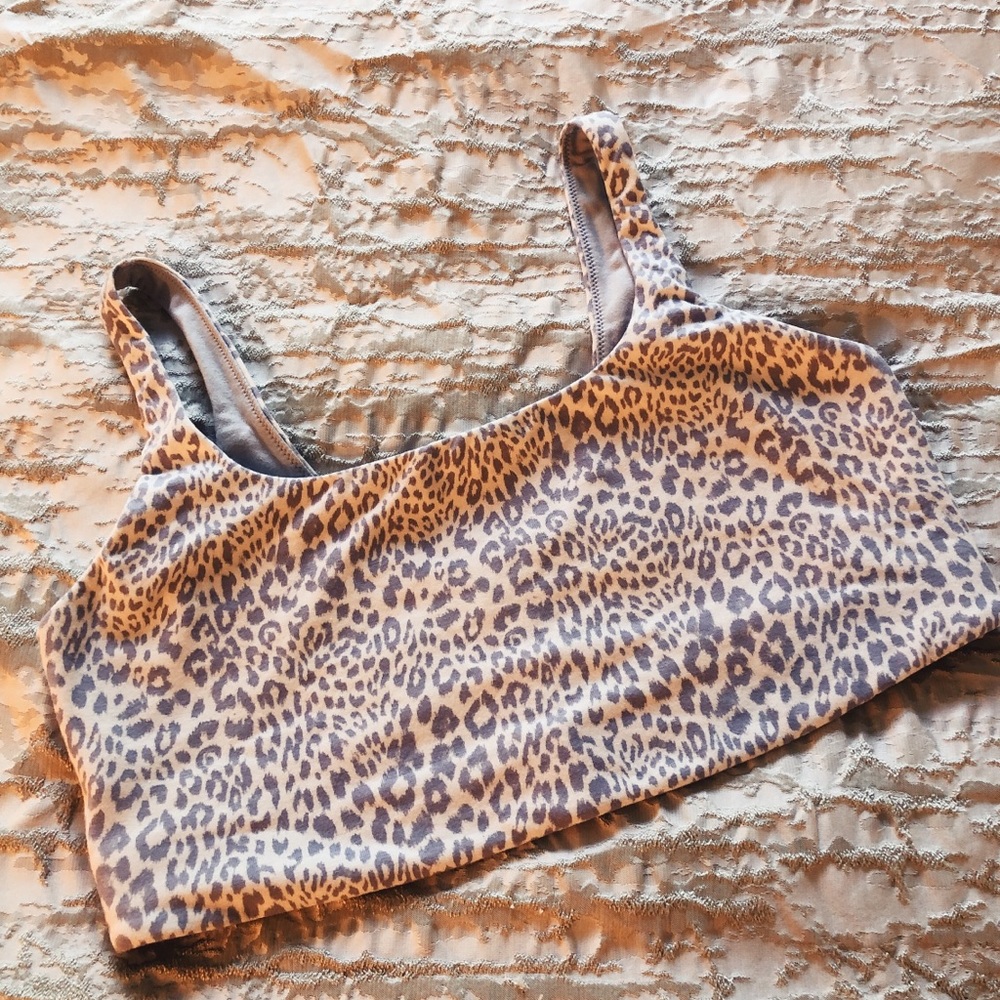 Victoria Secret Sports Bra BNWOT